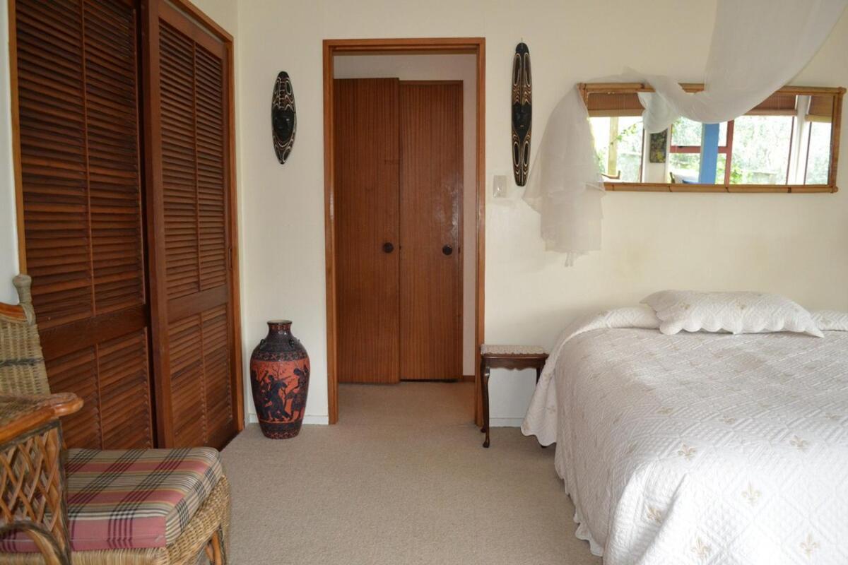 Great Barrier Oasis Lodge Tryphena Exterior foto