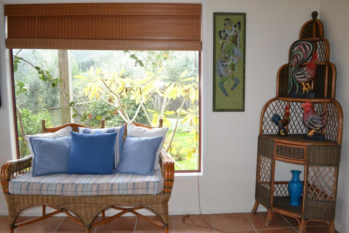 Great Barrier Oasis Lodge Tryphena Exterior foto