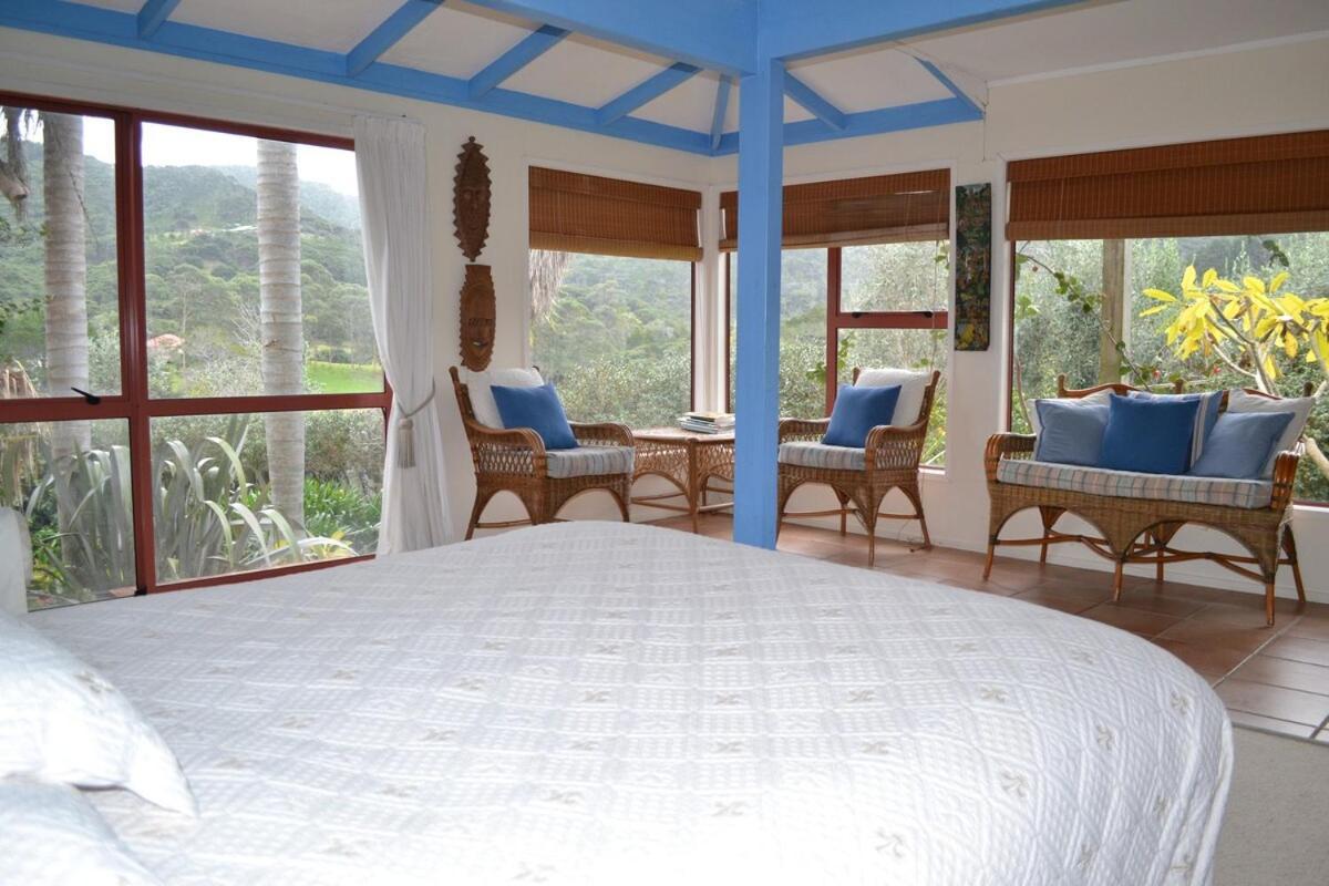 Great Barrier Oasis Lodge Tryphena Exterior foto